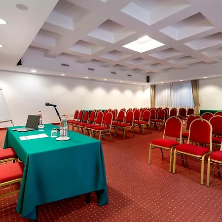 Western Cavalieri Della 4* Cardano Al Campo