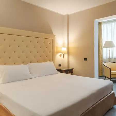 Western Cavalieri Della 4*