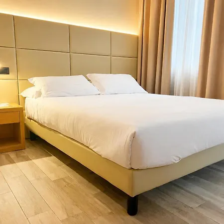 Western Cavalieri Della 4* Cardano Al Campo