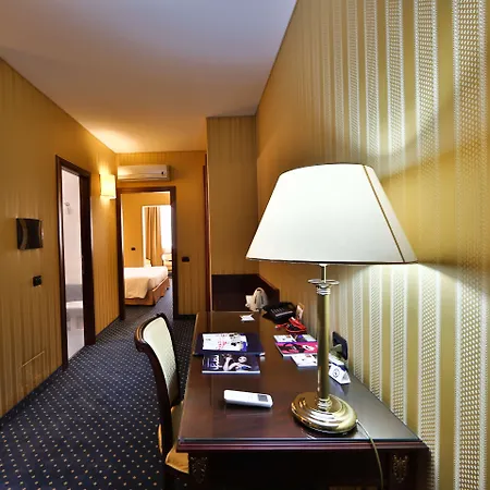 Western Cavalieri Della