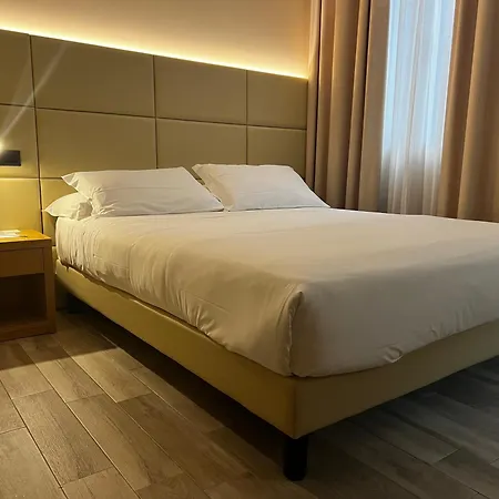 Western Cavalieri Della Hotel Cardano Al Campo