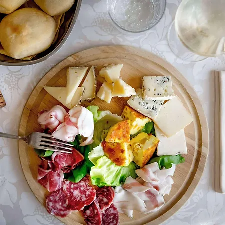 Western Cavalieri Della 4*