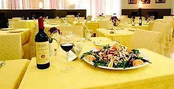 Western Cavalieri Della 4*